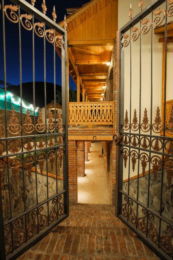 CHALET DILIJAN Hotel&Restauarant Exterior foto