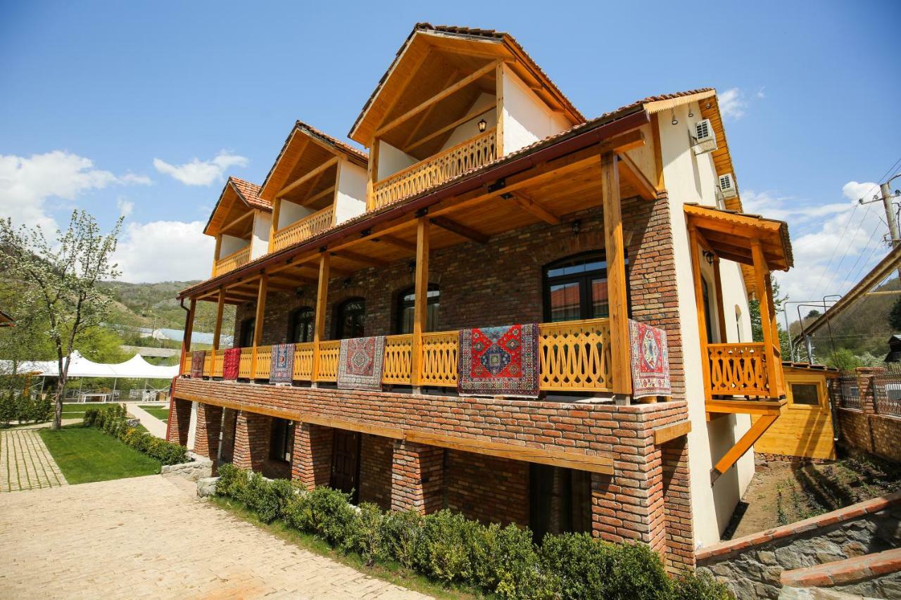 CHALET DILIJAN Hotel&Restauarant Exterior foto